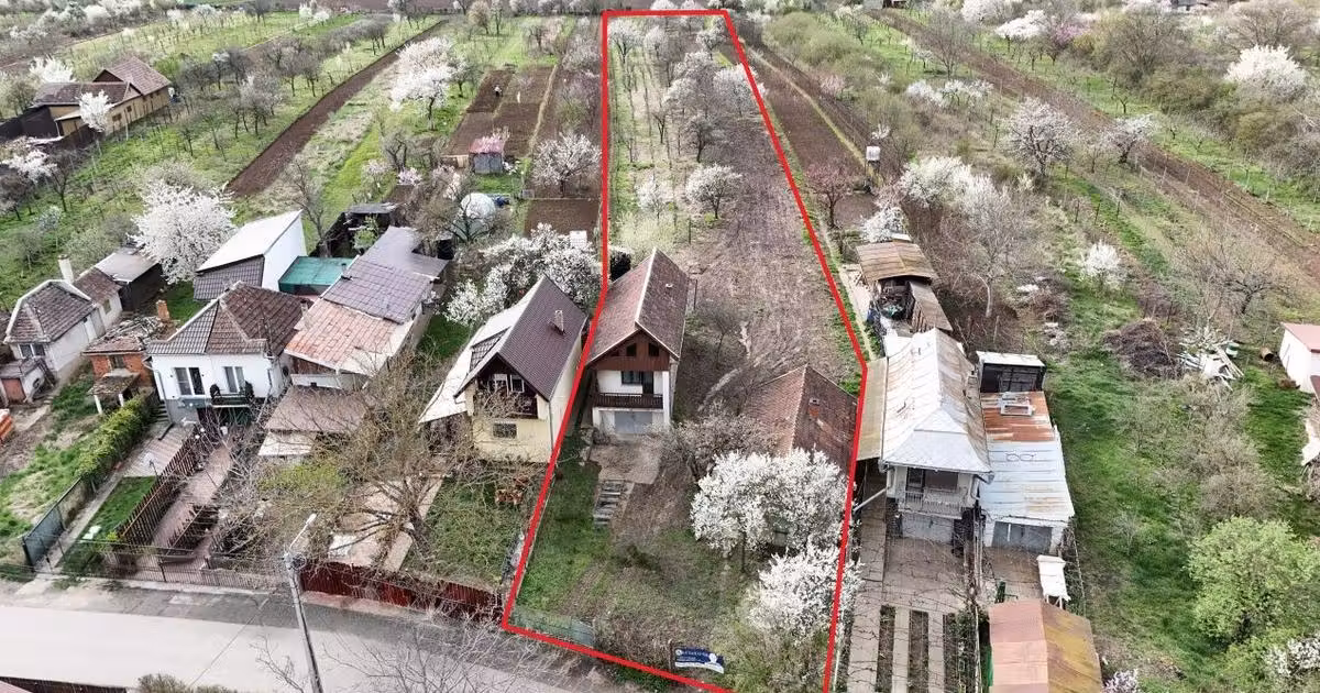 Casă individuală de vânzare cu 3 camere în Carei