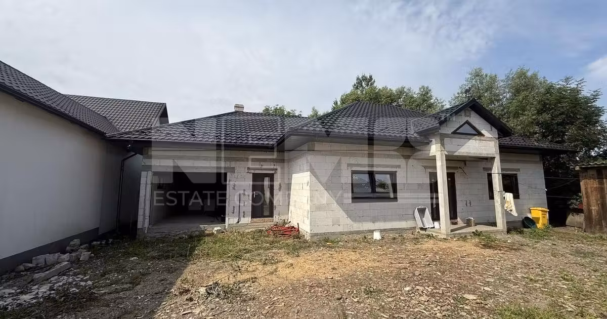 Casă individuală de vânzare cu 4 camere în Costișa