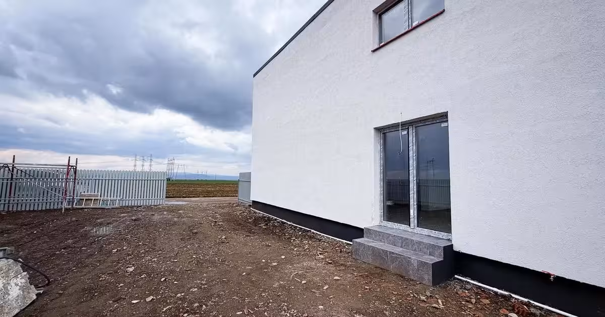 Duplex de vânzare cu 4 camere în Tărlungeni