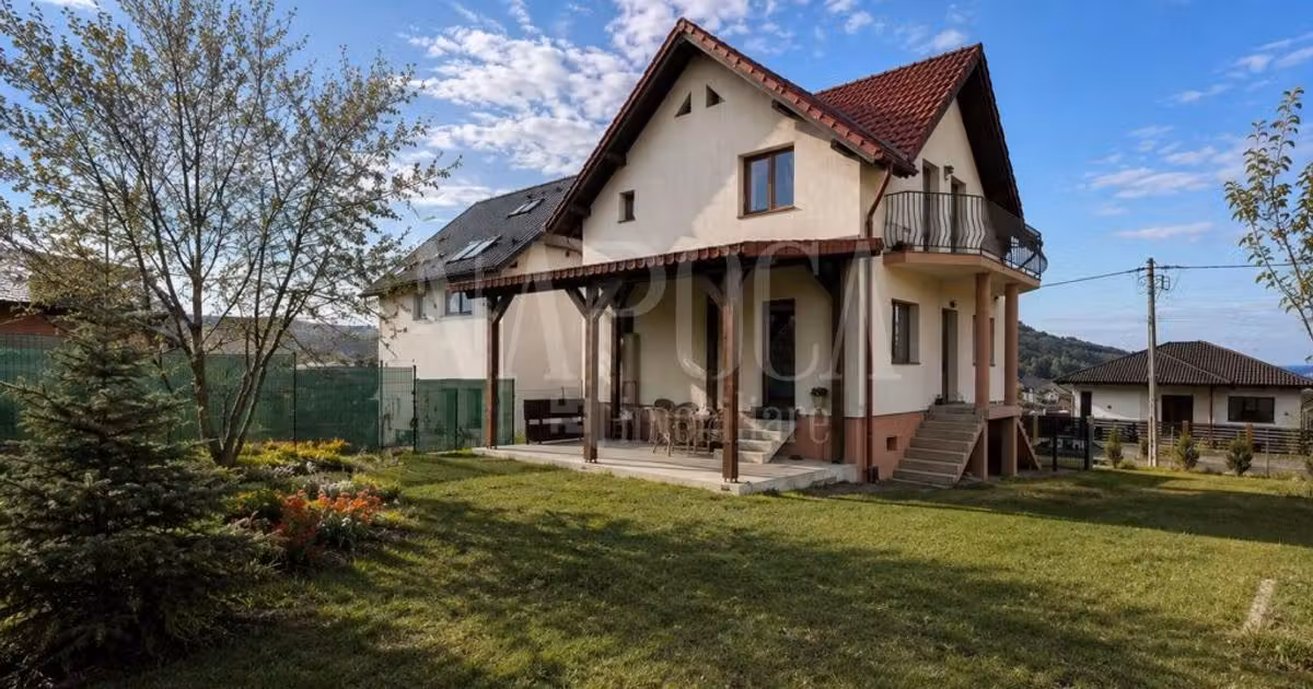 Casă individuală de vânzare cu 4 camere în Câmpenești