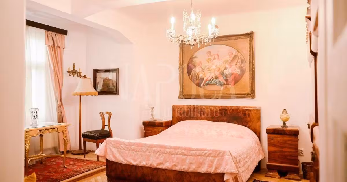 Apartament de vânzare cu 3 camere în zona Central, Cluj-Napoca