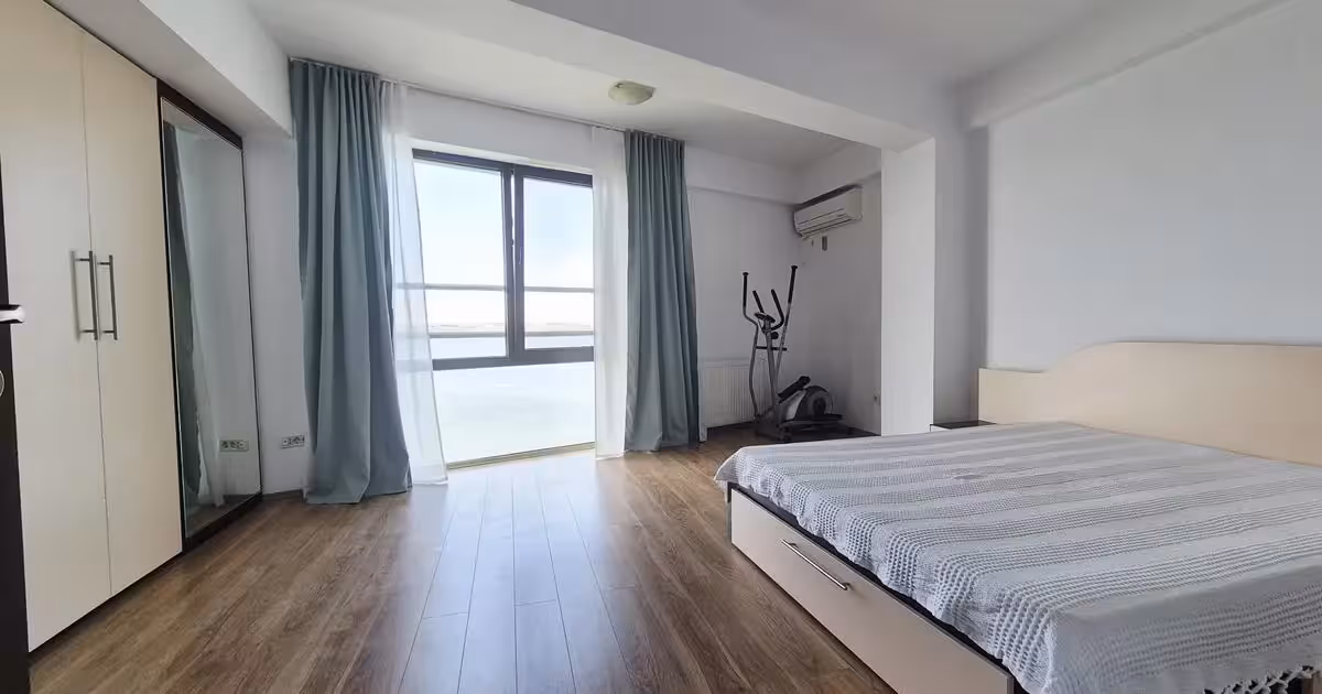 Apartament de vânzare cu 4 camere în Mamaia