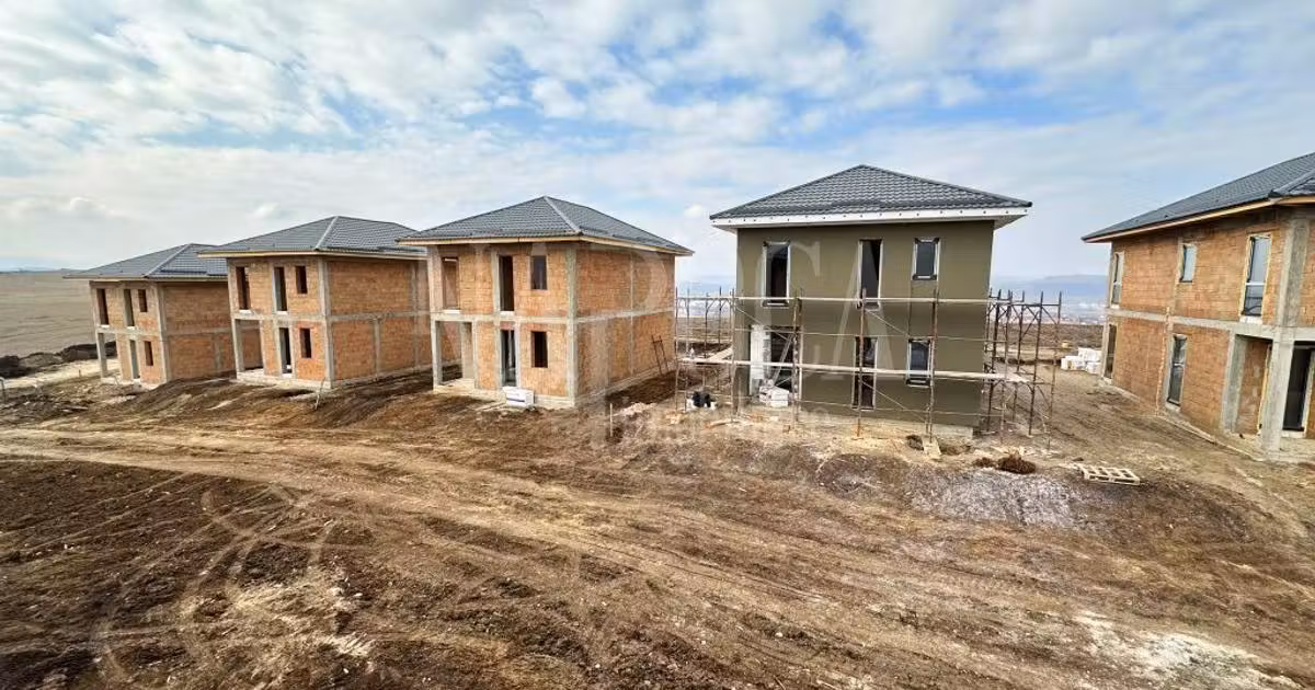 Duplex de vânzare cu 4 camere în Apahida