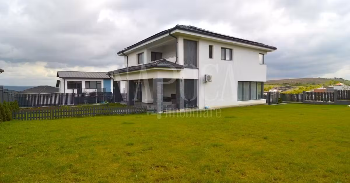 Casă individuală de vânzare cu 3 camere în Dezmir