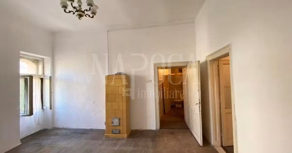 Apartament de vânzare cu 3 camere în zona Central, Cluj-Napoca