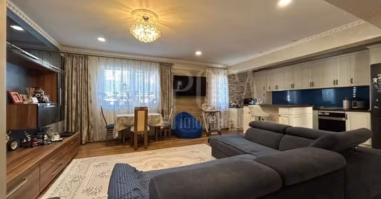 Apartament Iris