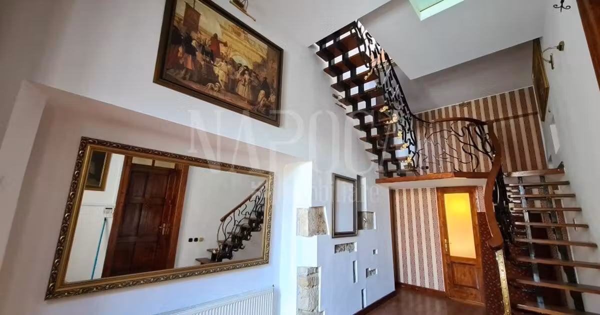 Apartament de vânzare cu 4 camere în zona Central, Cluj-Napoca