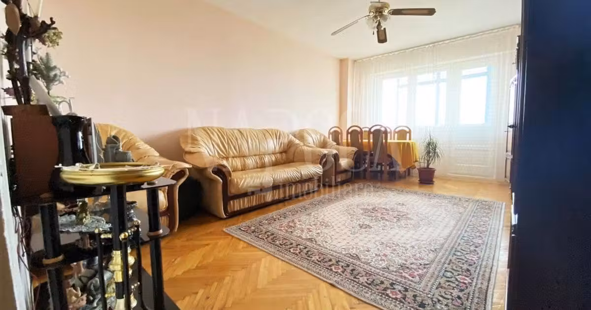 Apartament de vânzare cu 3 camere în zona Zorilor, Cluj-Napoca