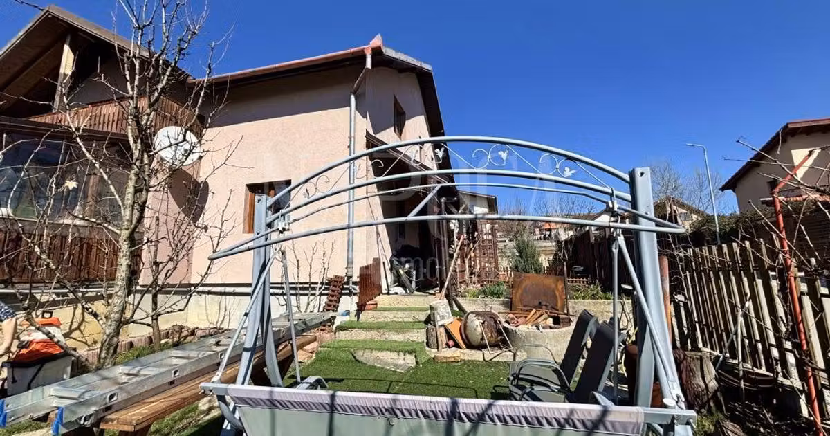Casă individuală de vânzare cu 3 camere în Chinteni