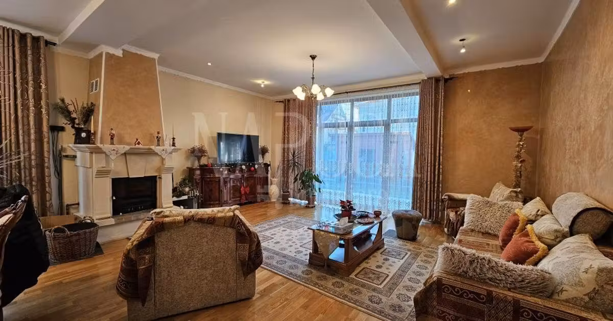 Casă individuală de vânzare cu 5 camere în zona Mănăștur, Cluj-Napoca