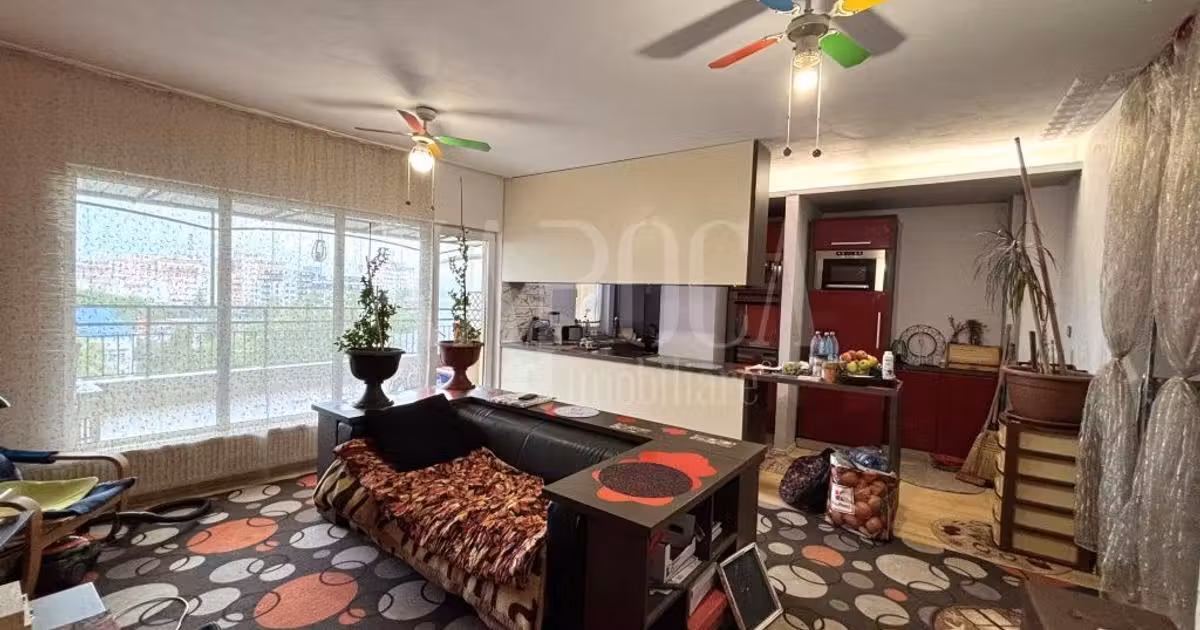 Apartament de vânzare cu 3 camere în zona Zorilor, Cluj-Napoca