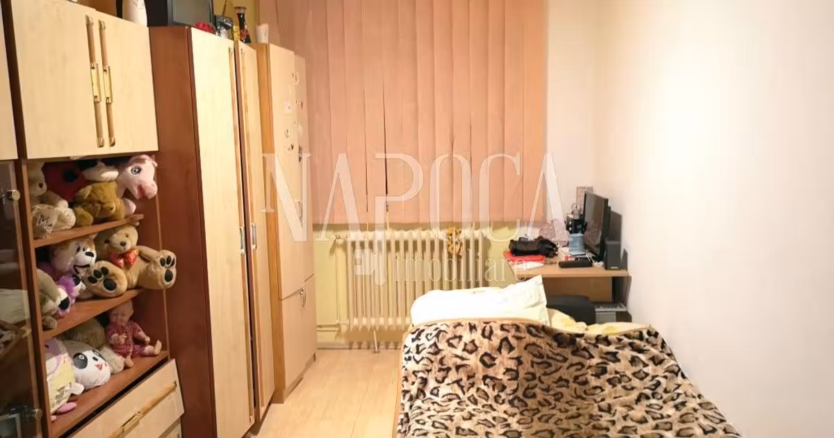 Apartament de vânzare cu 3 camere în zona Mănăștur, Cluj-Napoca