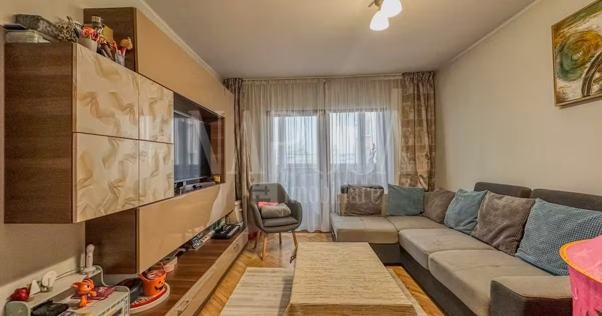 Apartament de vânzare cu 3 camere în zona Mănăștur, Cluj-Napoca