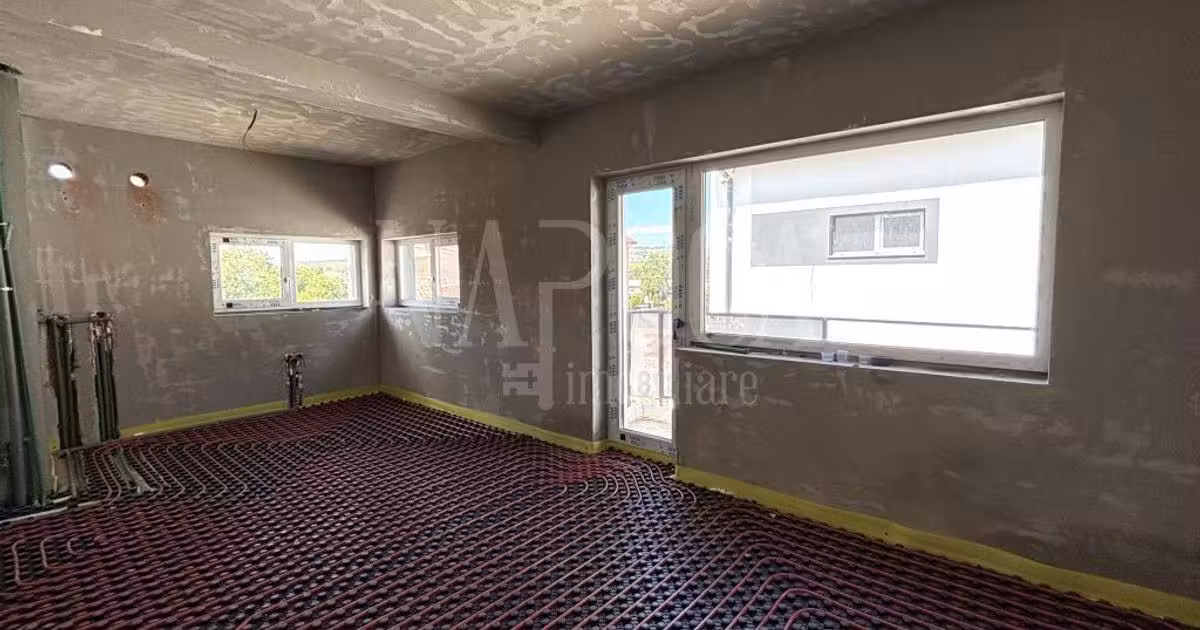 Apartament de vânzare cu 4 camere în zona Someșeni, Cluj-Napoca