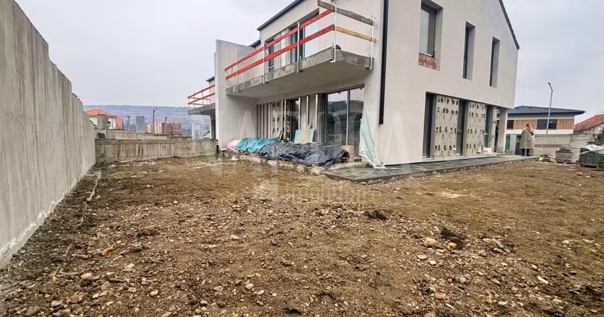 Duplex de vânzare cu 3 camere în Chinteni