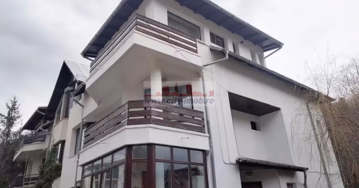Apartament de vânzare cu 2 camere, mobilat în Bușteni