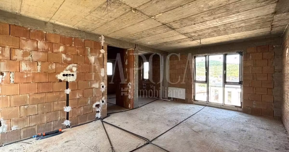 Duplex de vânzare cu 5 camere în Florești
