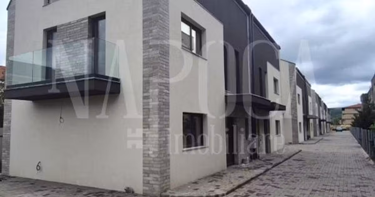 Duplex de vânzare cu 4 camere în Florești