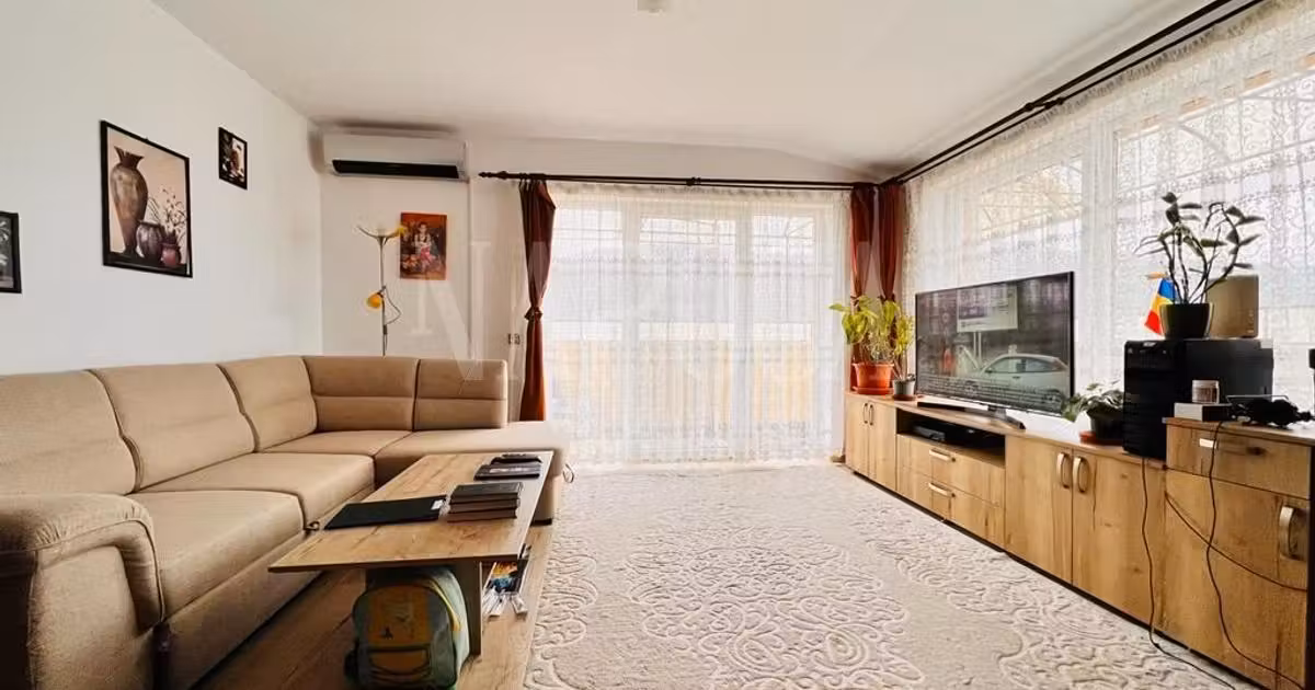 Apartament de vânzare cu 3 camere în Florești