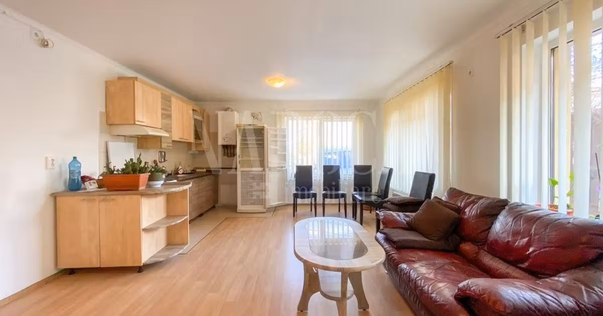 Apartament de vânzare cu 3 camere în zona Bună Ziua, Cluj-Napoca