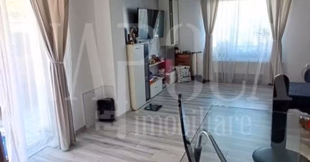 Duplex de vânzare cu 5 camere în Sânnicoară