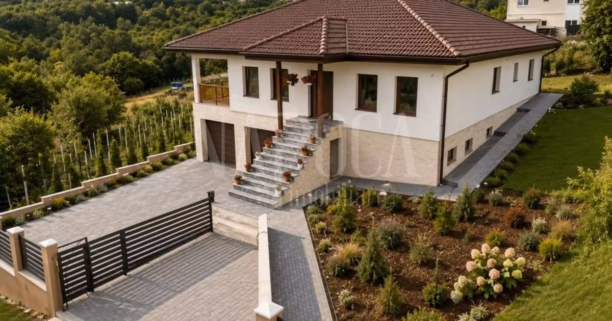 Casă individuală de vânzare cu 4 camere în Sălicea