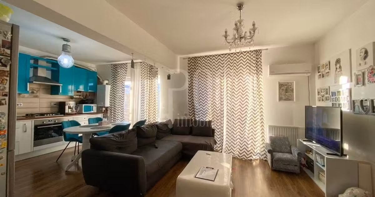 Apartament de vânzare cu 3 camere în Florești