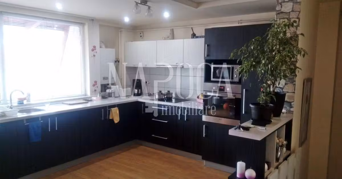 Apartament de vânzare cu 3 camere în Florești