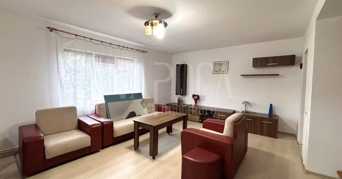 Apartament de vânzare cu 4 camere în Florești