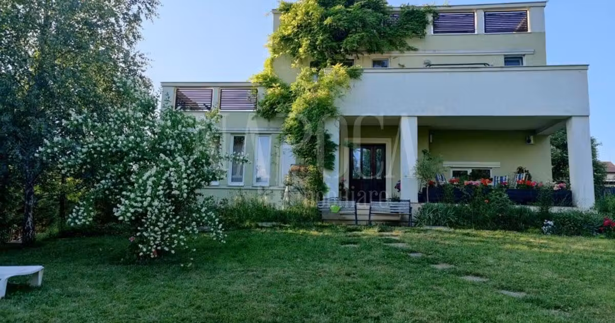 Casă individuală de vânzare cu 5 camere în Florești