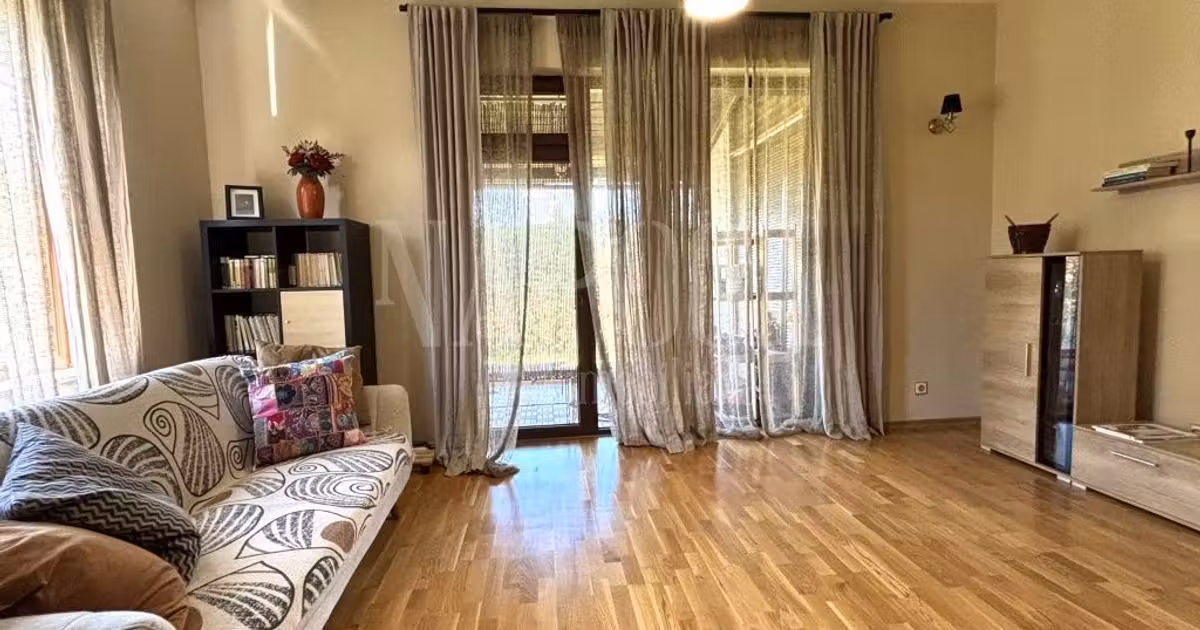 Duplex de vânzare cu 4 camere în Băicoi