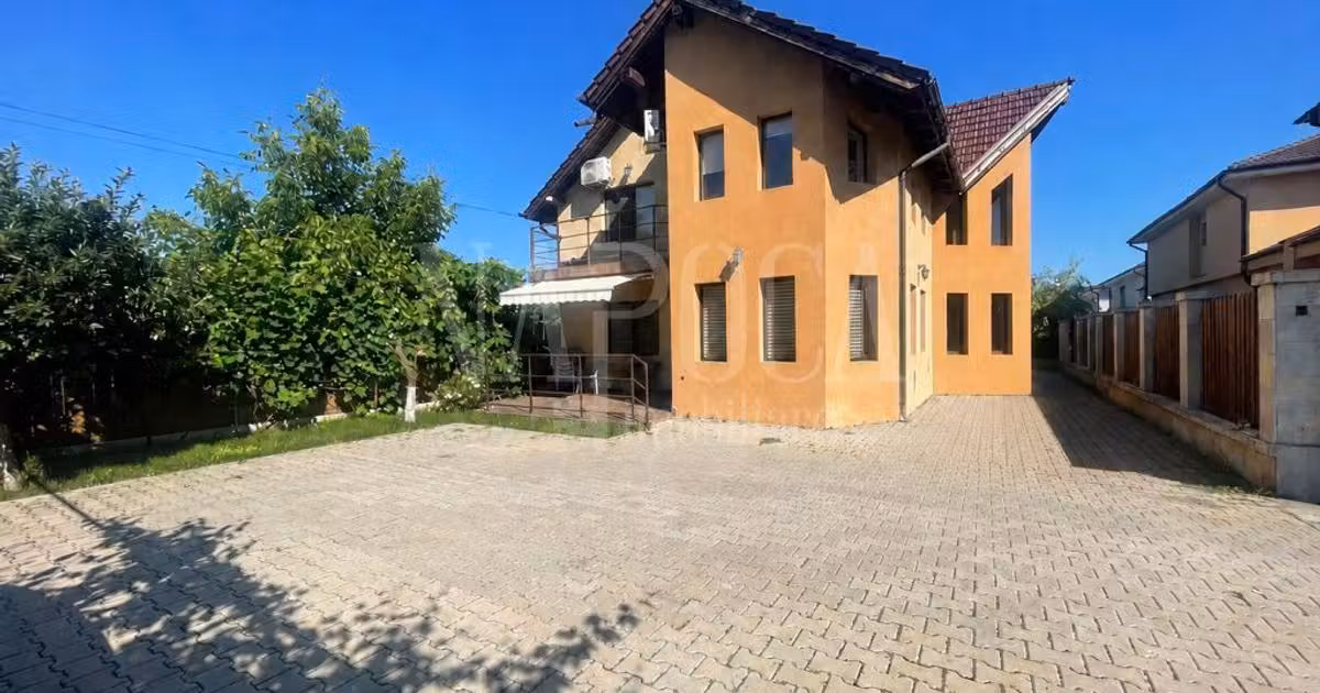 Casă individuală de vânzare cu 6 camere în Florești