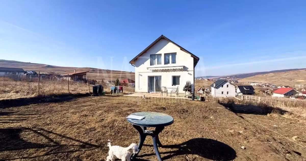 Casă individuală de vânzare cu 3 camere în Câmpenești