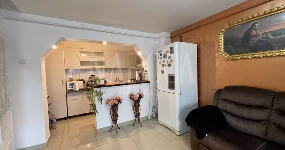 Casă individuală de vânzare cu 5 camere în Florești