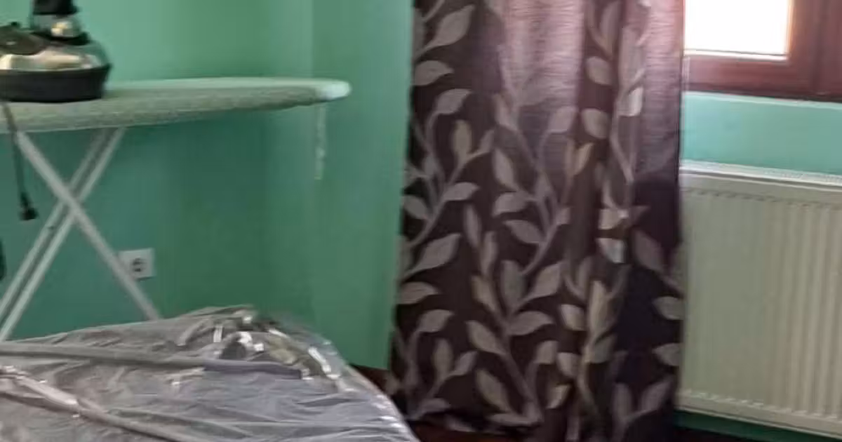 Casă individuală de vânzare cu 13 camere, mobilată în Avrig