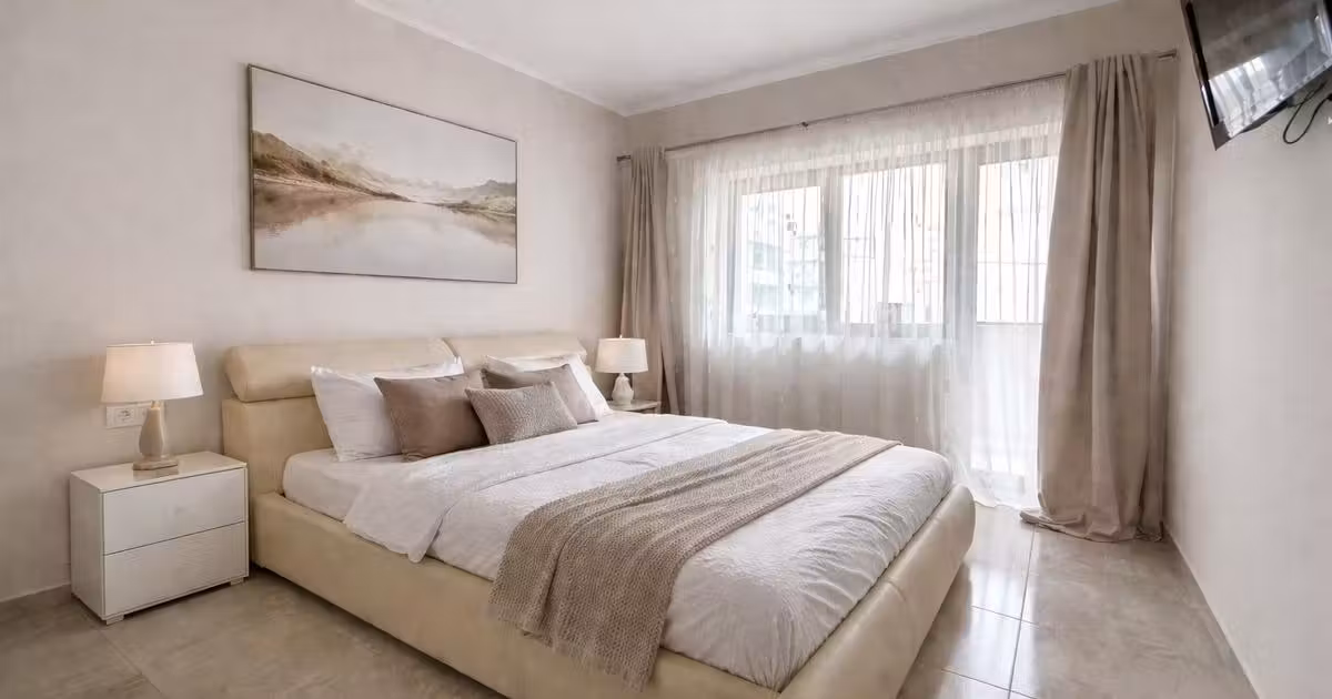 Apartament de vânzare cu 3 camere, mobilat în Dumbrăvița