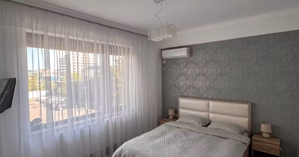 Apartament de vânzare cu 3 camere în zona Faleza Nord, Constanța