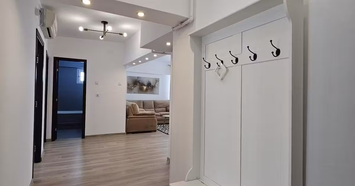Apartament de vânzare cu 4 camere în zona Dacia, Constanța