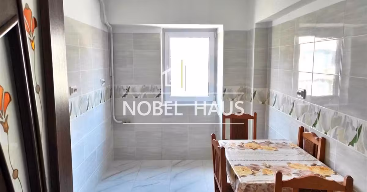 Apartament de vânzare cu 3 camere în Bârlad