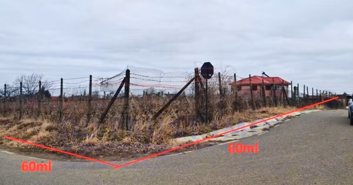 Teren agricol intravilan de vânzare de 2296 mp, în Vârteșcoiu