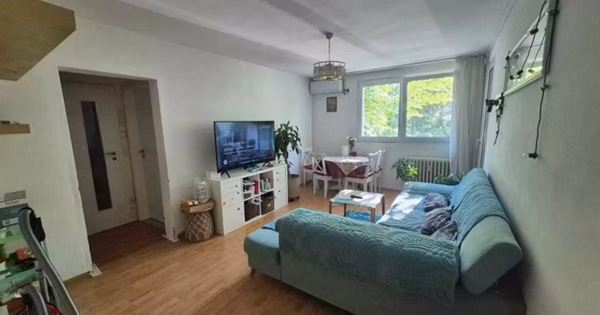 Apartament de vânzare cu 4 camere în zona Titan, Sector 3