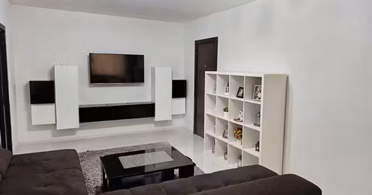 Apartament Titan