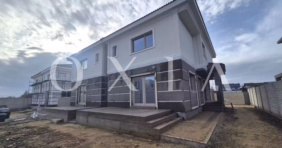 Duplex de vânzare cu 4 camere în Moșnița Nouă