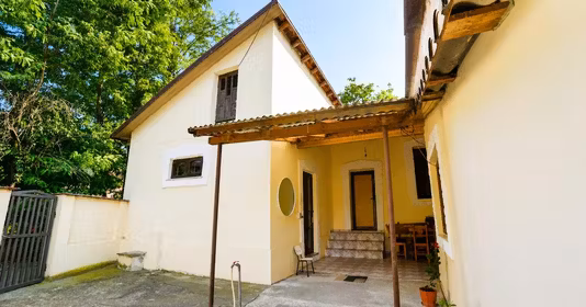 Casă Roznov
