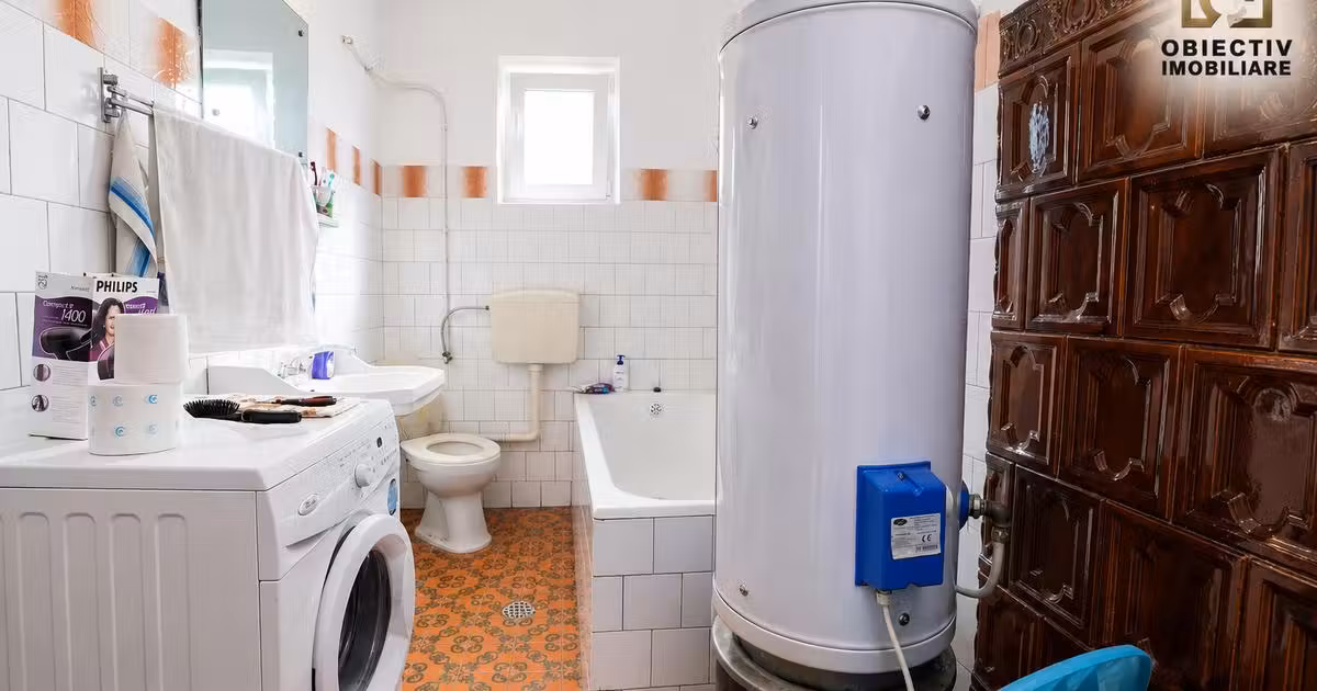 Casă individuală de vânzare cu 5 camere, mobilată în Poiana Teiului