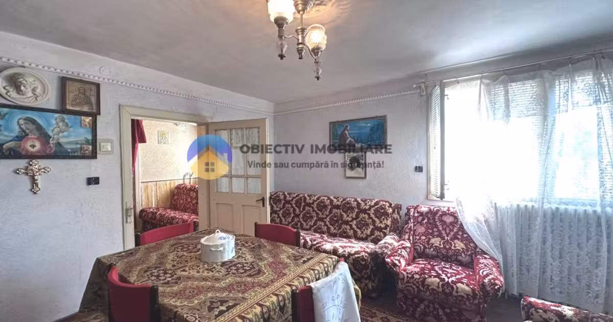 Casă individuală de vânzare cu 6 camere, mobilată în Alexandru cel Bun