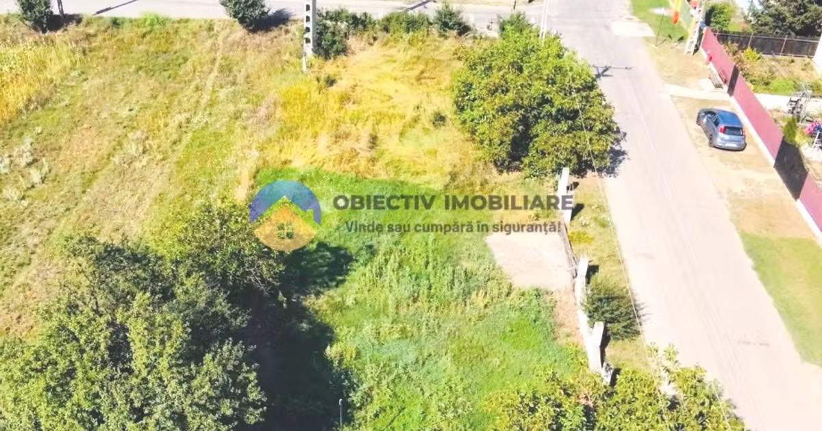 Teren Construcții intravilan de vânzare de 700 mp, în Săvinești