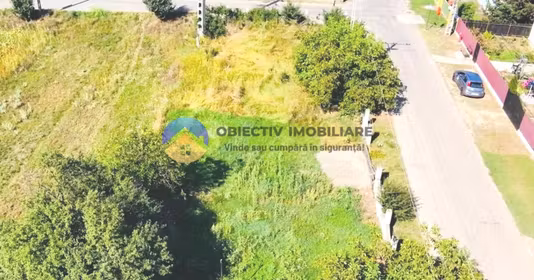 Teren Săvinești