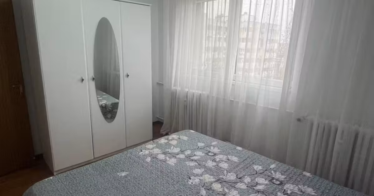 Apartament de vânzare cu 3 camere, mobilat în zona Drumul Taberei, Sector 6