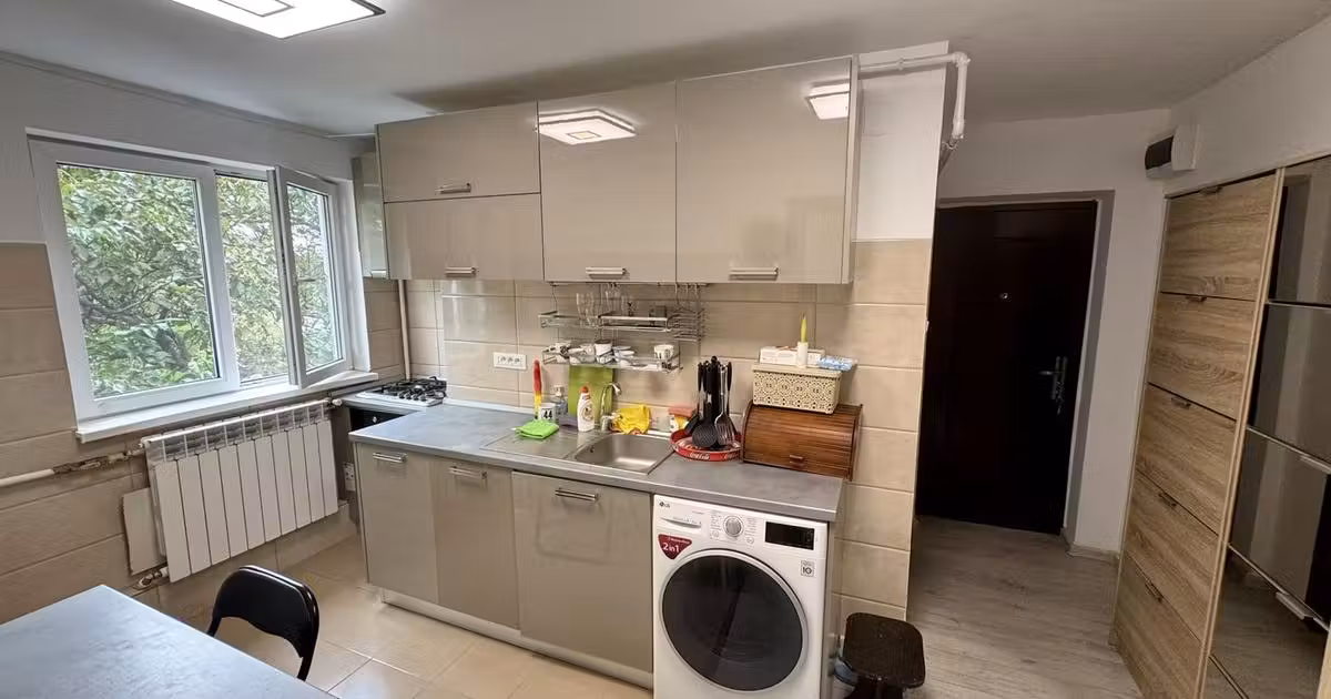 Apartament de vânzare cu 3 camere, mobilat în zona Mihai Bravu, Sector 3